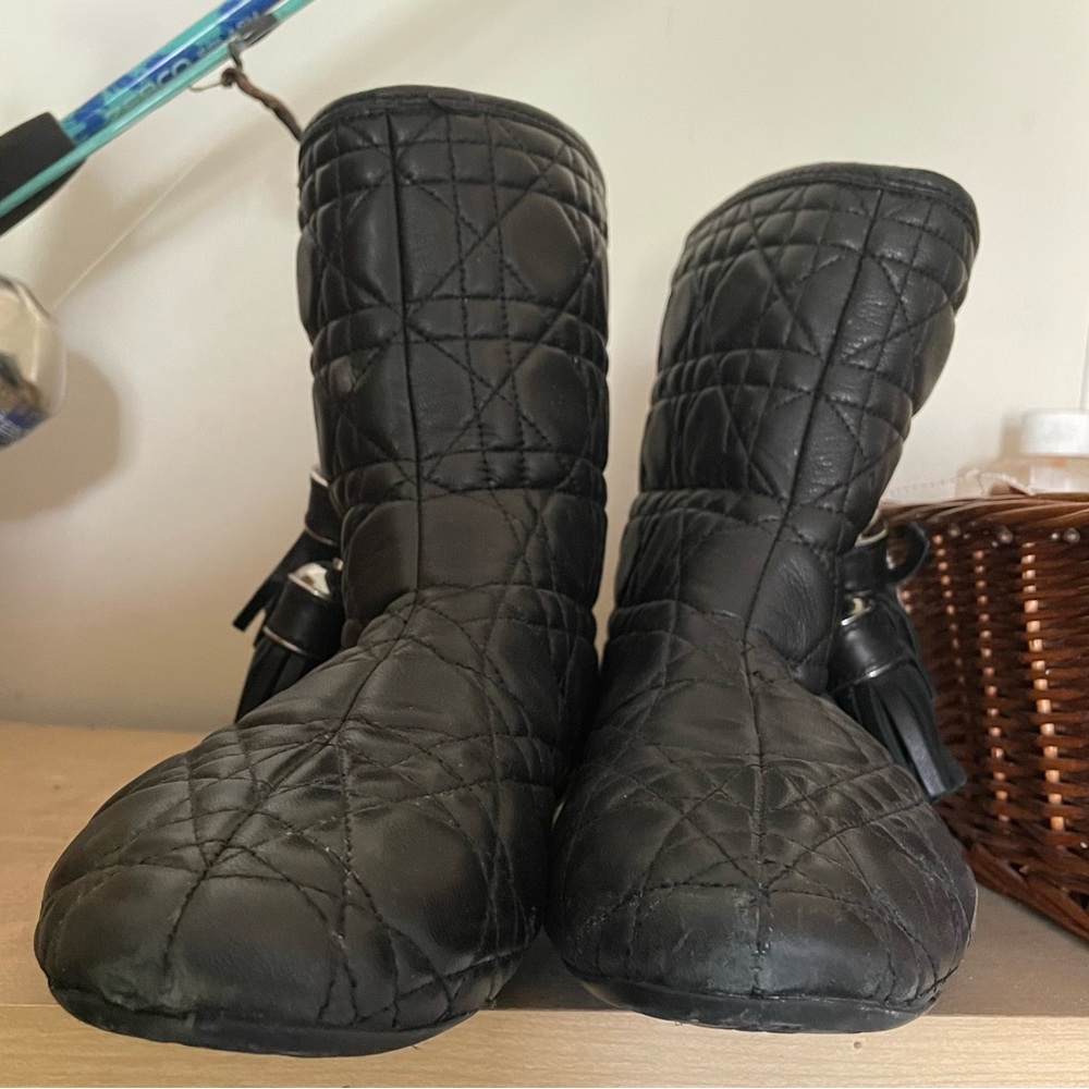 Christian Dior Black Quilted Leather Flat Booties with tassels - Picture 7 of 7